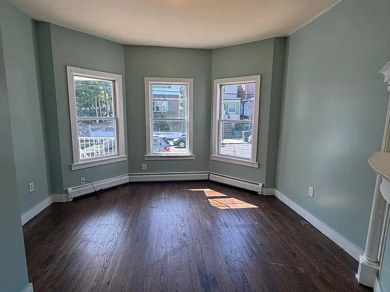244 Smith St #A — Photo 4
