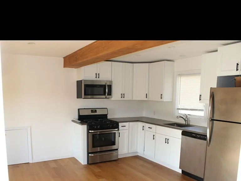 109 4th Ave #2 — Photo 22