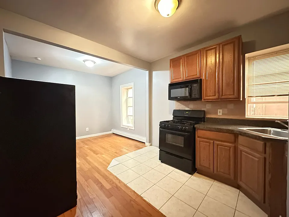 554 Avenue C #44E