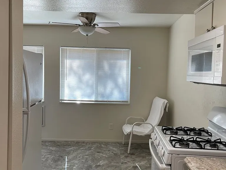 5519 Paloma Ave #A-C — Photo 53