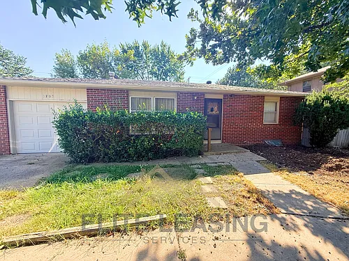 5705 SW 28th Ter Photo 1