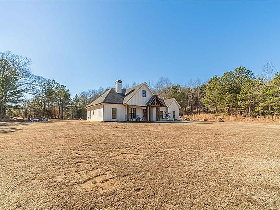 4th image of 5304 S Apple Valley Rd