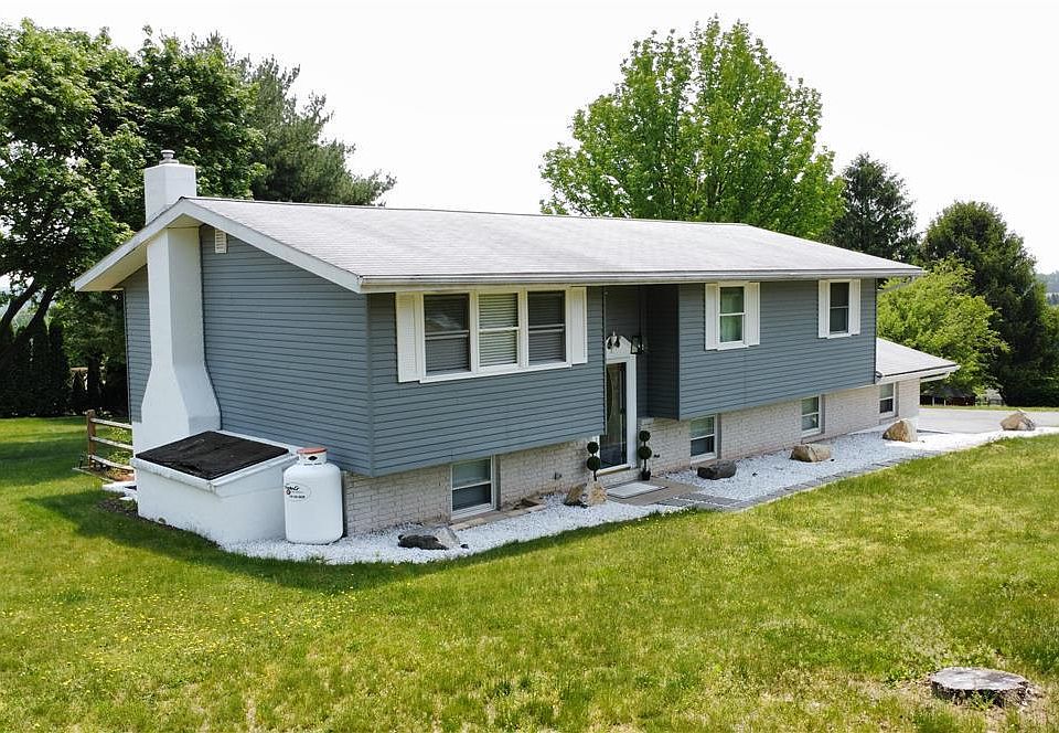 1st image of 548 Hilldale Dr