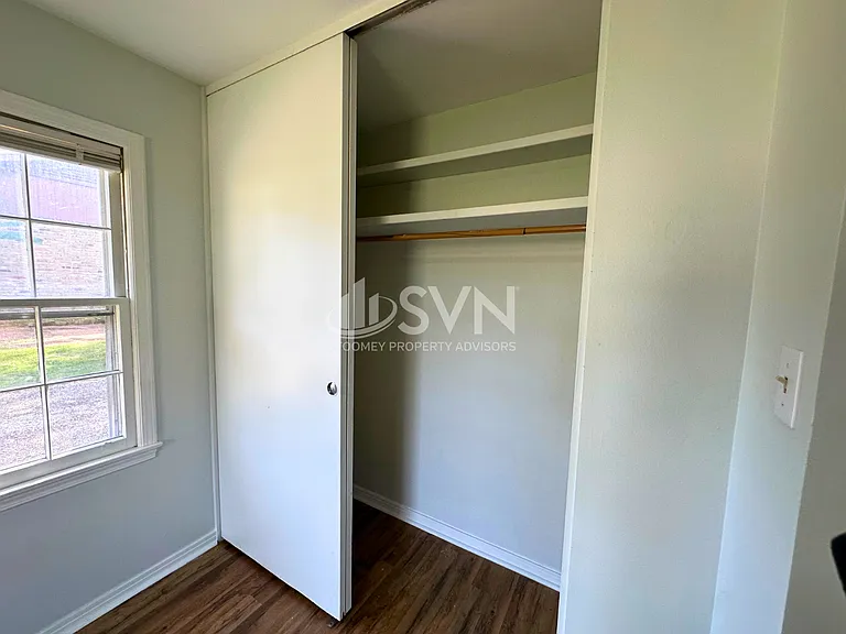 110 Windsor Dr — Photo 20