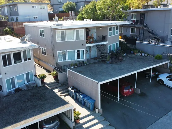 40 Carquinez Scenic Dr, Martinez, CA 94553