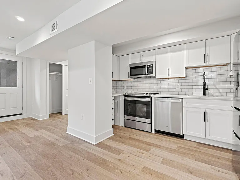 2753 Macomb St NW #1 — Photo 6