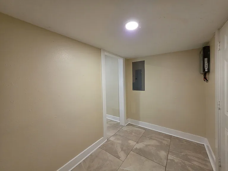 522 E Davilla Ave — Photo 20