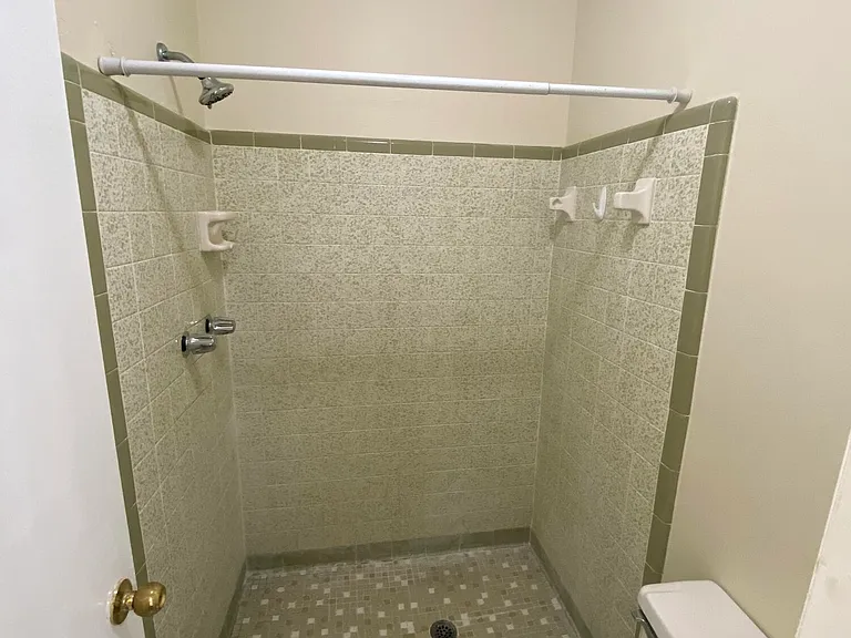 4532 Hillside Dr — Photo 8