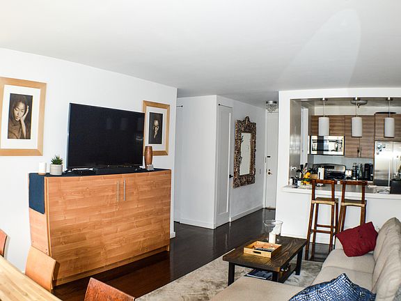 4th image of 500 W 43rd St APT 5K