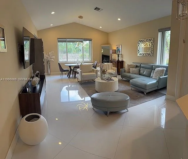 Heron Bay Four 160-1 B — Photo 3