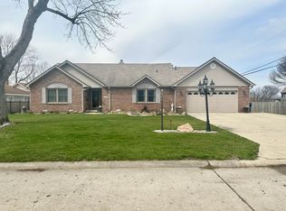 2443 Riviera Dr, Anderson, IN 46012