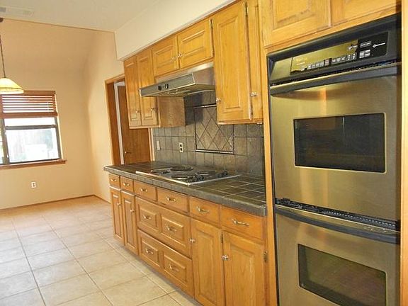 5th image of 1136 Woodvale Dr
