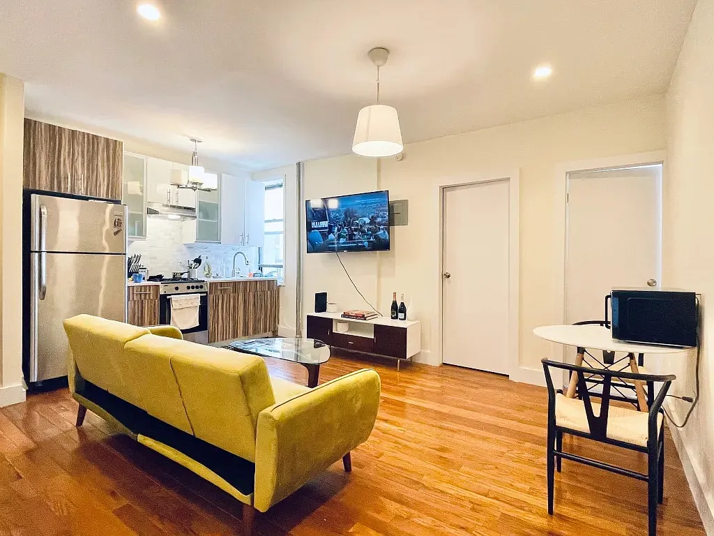 4 bed, 1.5 bath, 1100 sqft, $1,190 — Photo 4