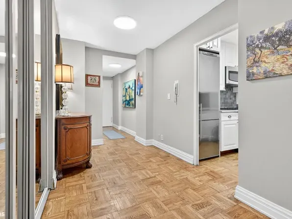 520 East 72nd Street image 4 of 13