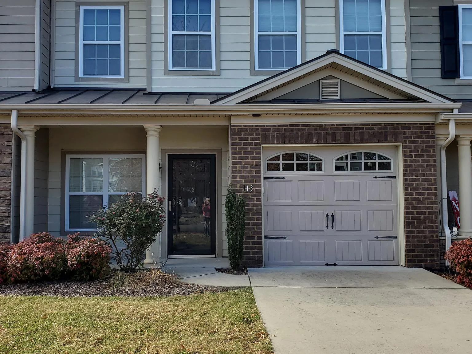 3 bed, 2.5 bath, 1551 sqft, $2,100 — Photo 1