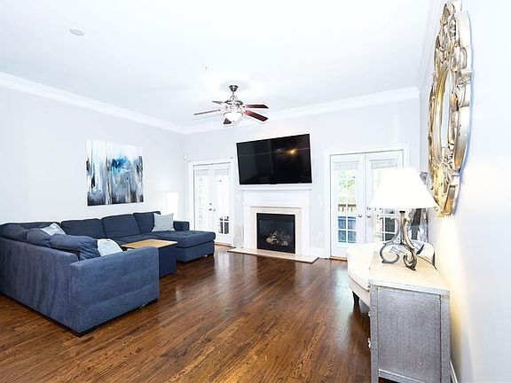 4th image of 1622 Mosaic Way