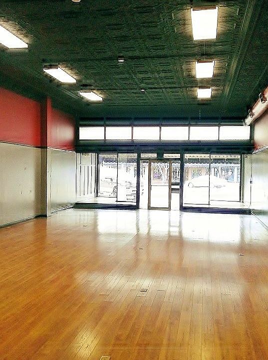 1st image of 117 S Santa Fe Ave