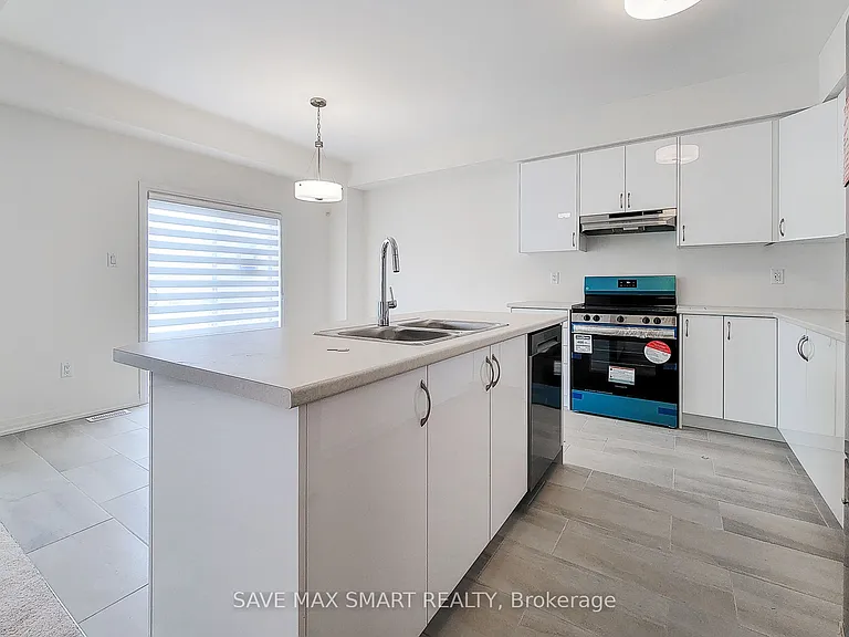 34 Dennis Ave N — Photo 11