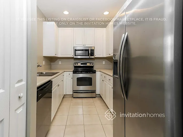 4304 Main St — Photo 8
