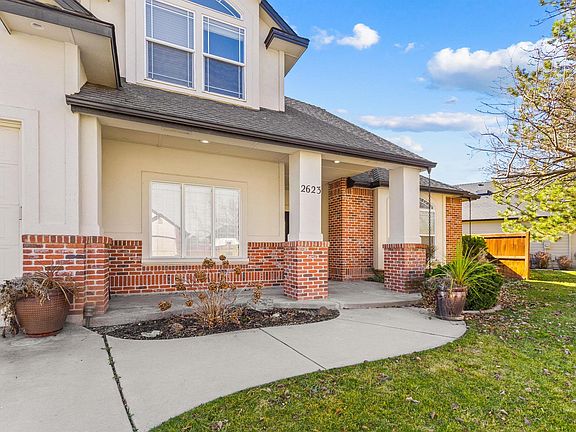 3rd image of 2623 E Bernice Dr
