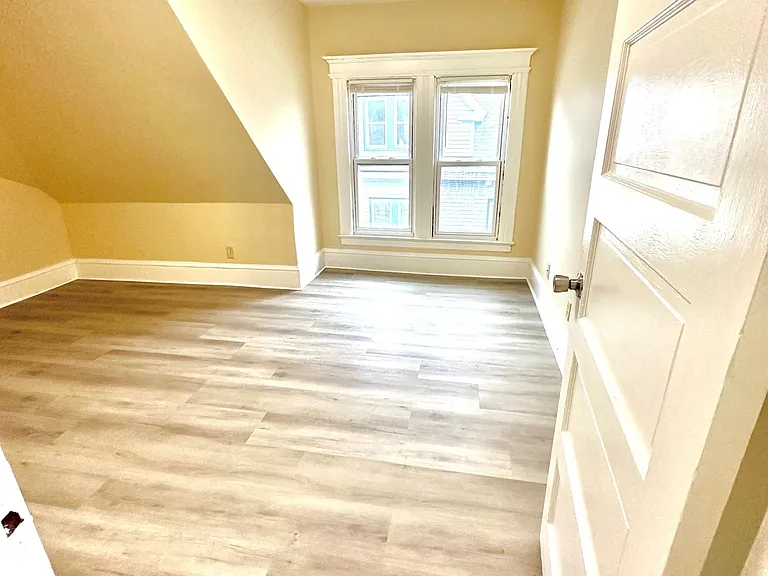 27-29 South St — Photo 6