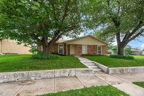 5801 Redwood Ln Photo 1