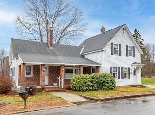 56 Mill St, Pepperell, MA 01463