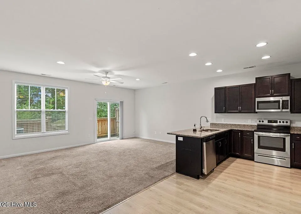19 Aspen Rd