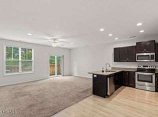 19 Aspen Rd, Hampstead, NC 28443