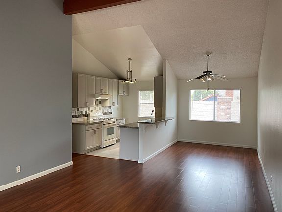 5th image of 801 Newport Ave APT 201