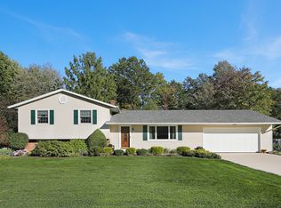 6057 W Valleyview Ct, Mentor, OH 44060