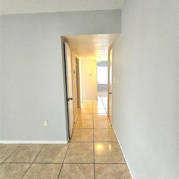 1830 Maravilla Ave #804 — Photo 8