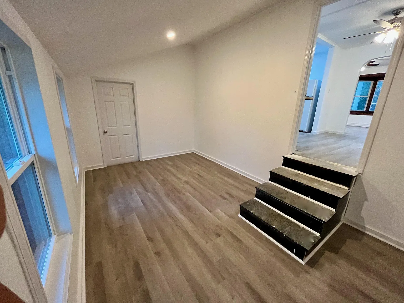 3 bed, 1200 sqft, $1,295 — Photo 4