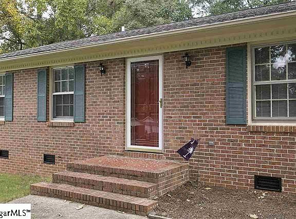 3rd image of 891 Beverly Dr