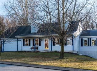 112 Woodcrest Dr, Lancaster, PA 17602