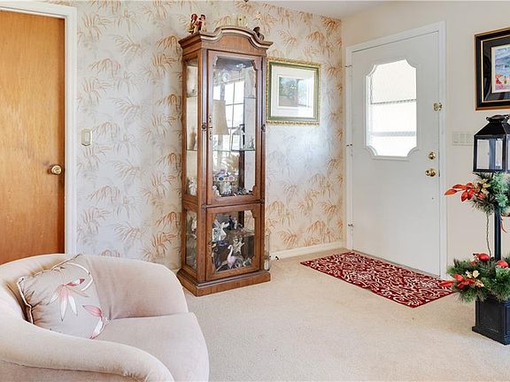 5th image of 6908 Parkwood St