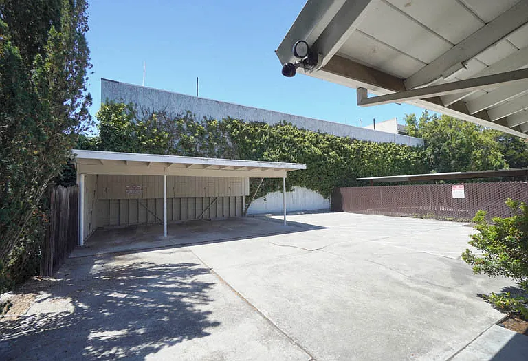 444 Grant Ave — Photo 1
