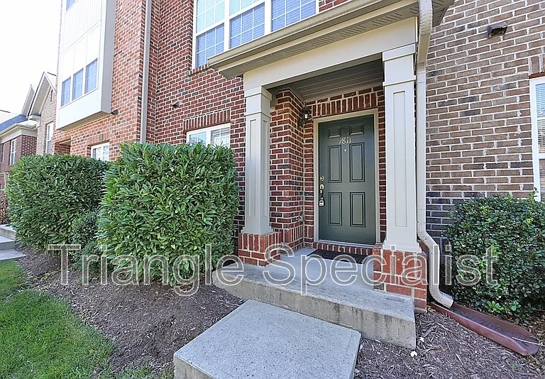 9811 Cicero Dr — Photo 1