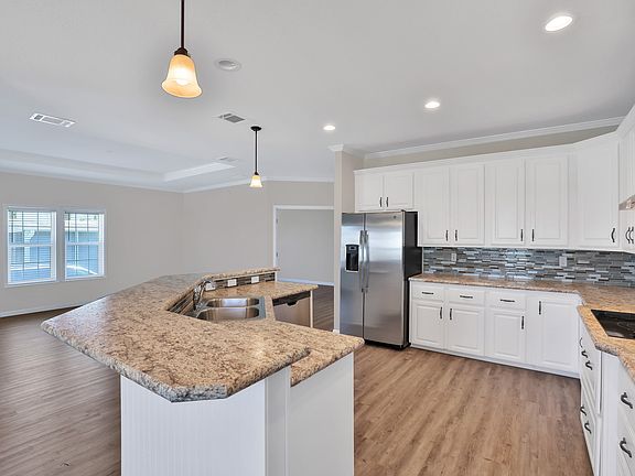 2nd image of 248 N Harbor Dr