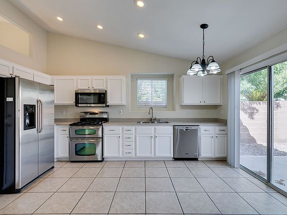 4th image of 2022 Sandy Point Ct