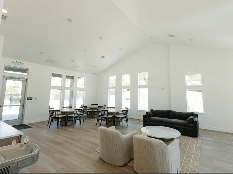 724 W Desert Willow Dr #A202 — Photo 26