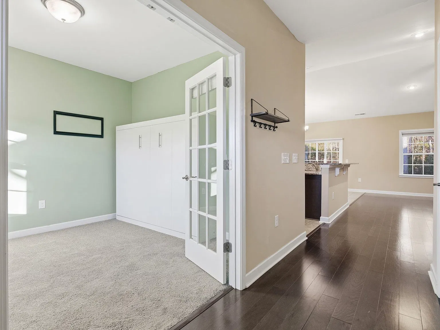 4 bed, 2.0 bath, 1757 sqft, $2,200 — Photo 4