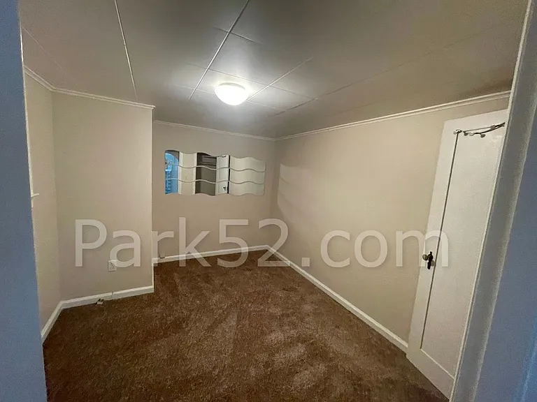 406 N 6th St #1/2 — Photo 6