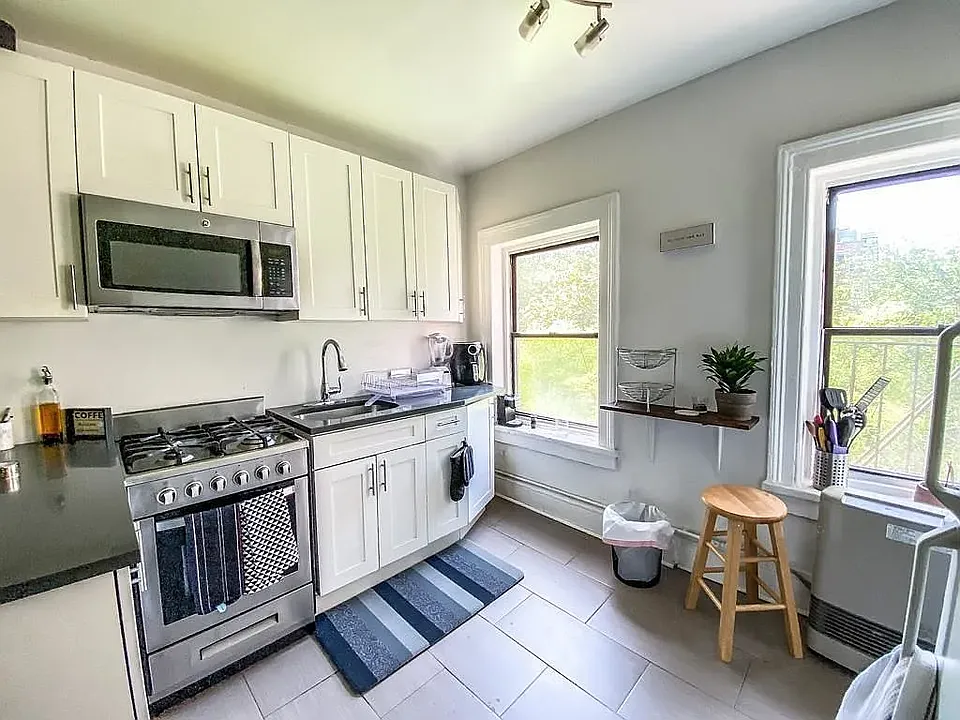152 S 2nd St #3