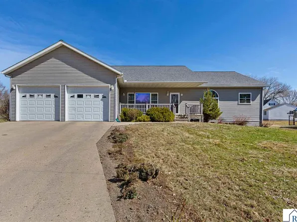 1010 5th St N, Saint James, MN 56081