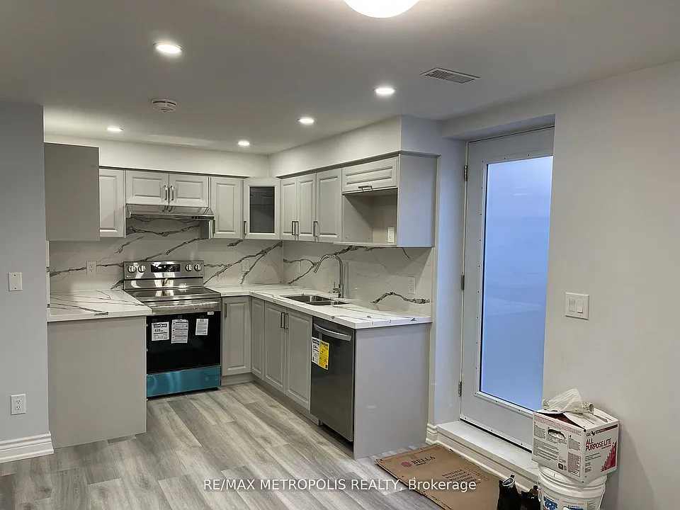 272 Cornell Park Ave #BASEMENT
