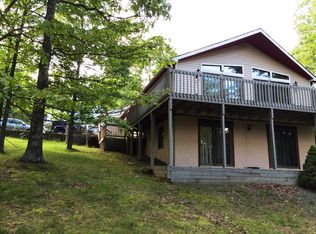 174 Kittatinny Dr, Bushkill, PA 18324