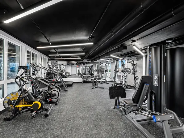 1 Putnam Avenue image 9 of 15