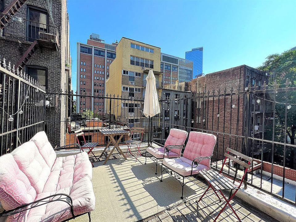 1st image of 217 E Broadway APT 3