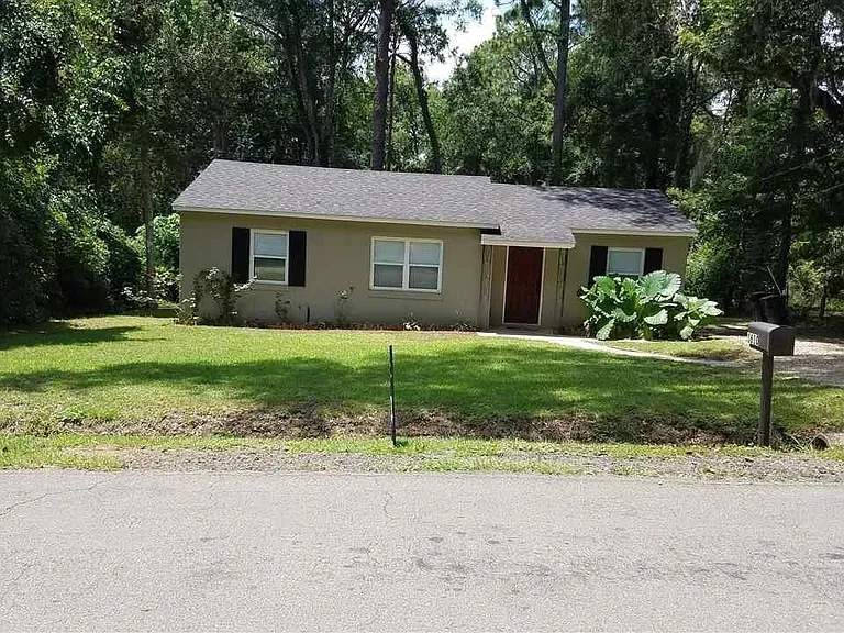 1610 Rankin Ave — Photo 1